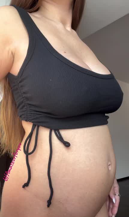 Did u ever fucked a pregnant woman?🙈