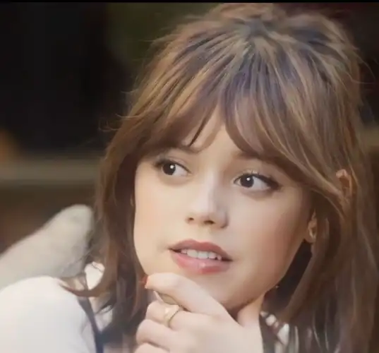 Her smile is powerful enough to make anyone fall in love with her!