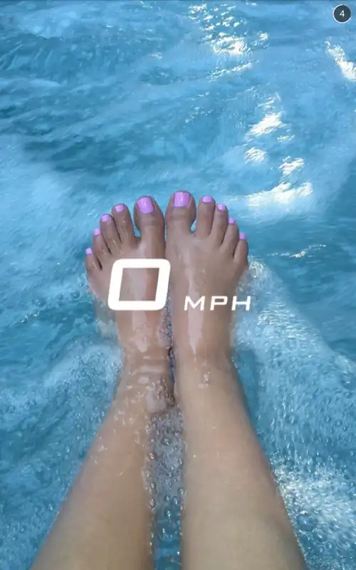 Can’t get over how sexy her feet are