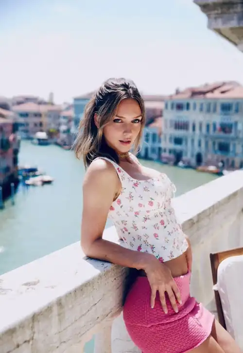 Rachel INSTA