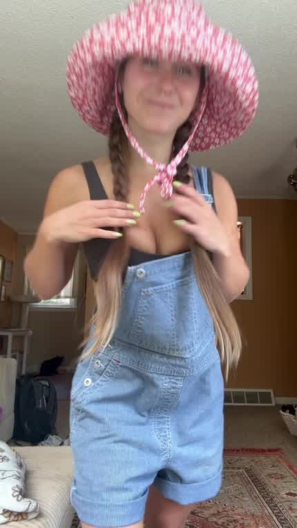 My gardening outfit 😅