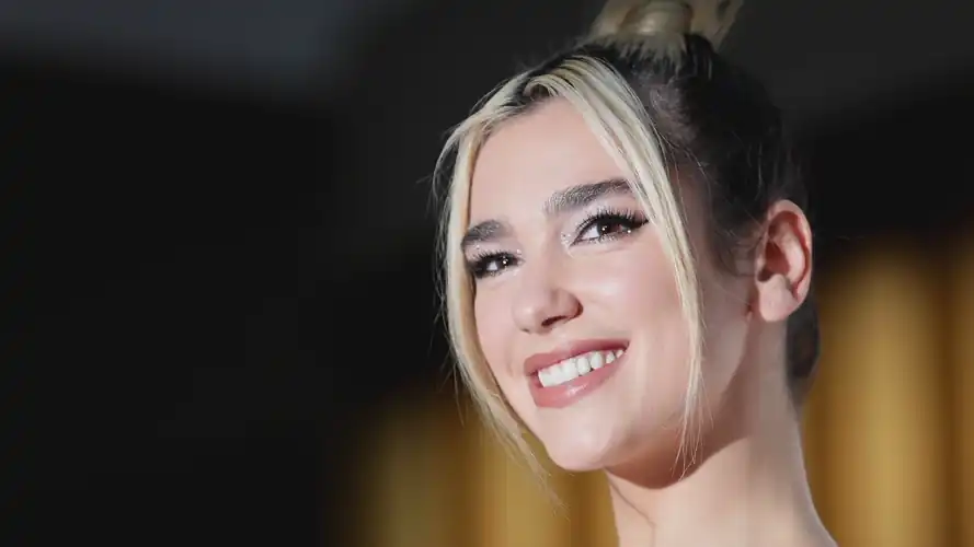 Dua Lipa 
