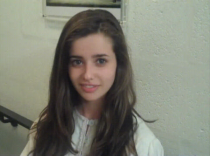 Simply gorgeous, Holly Earl