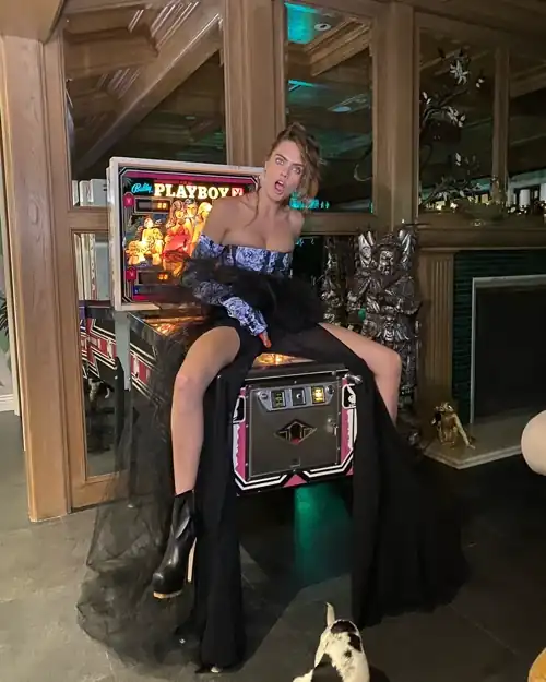 Cara being Cara