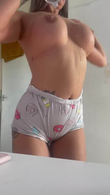 Turns me on so much being covered in oil