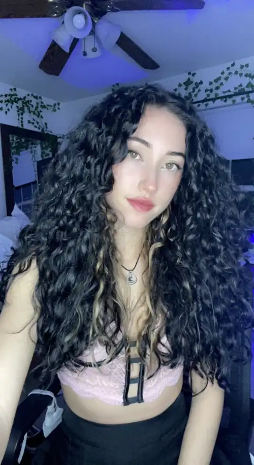 Can’t be tamed, just like my hair➰