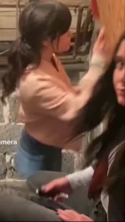 Gotta love Jenna in jeans