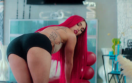 Did I hear u?💋