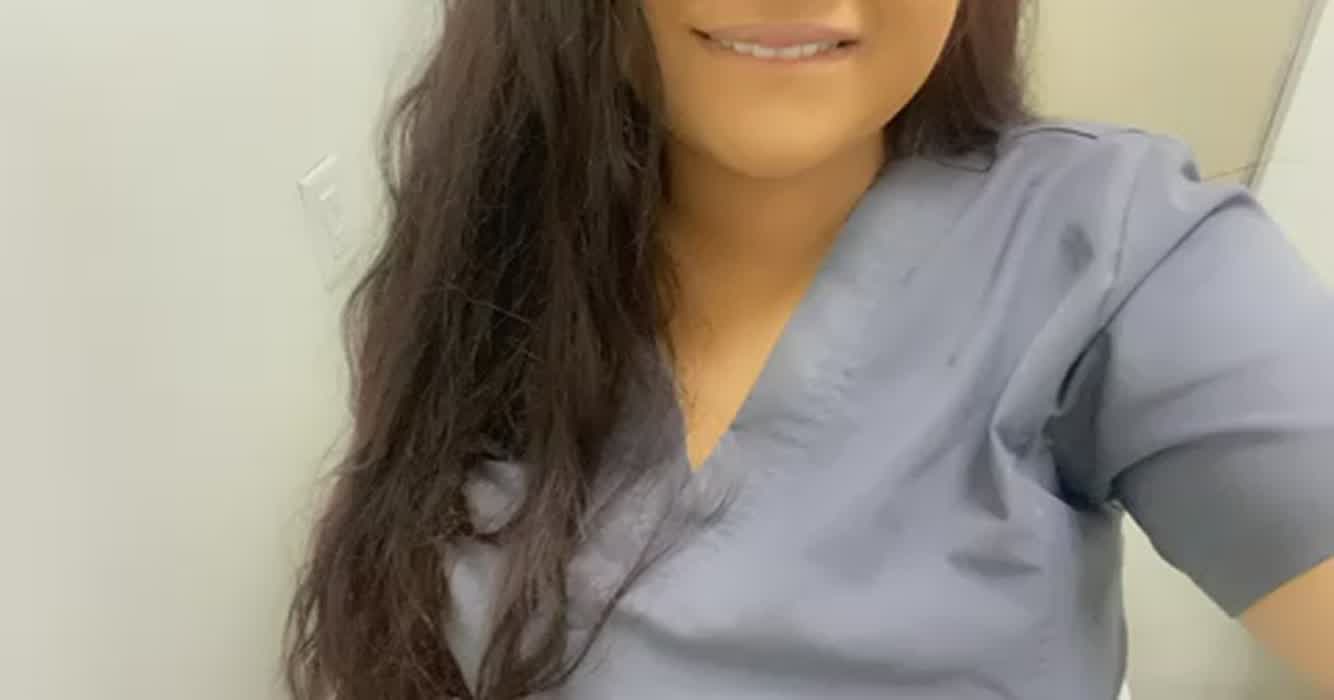 Anyone here like a girl in scrubs?