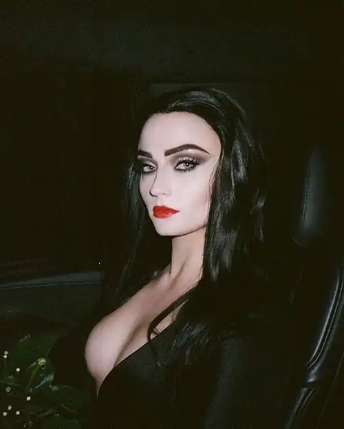 Morticia