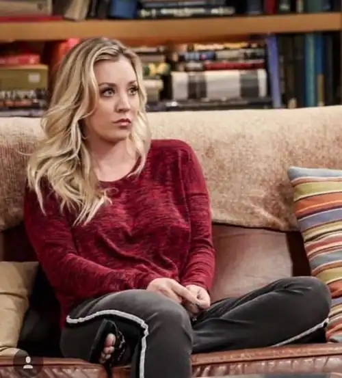 Kaley Cuoco braless beauty