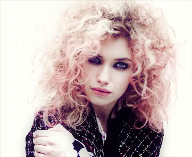 Heavy pink curls