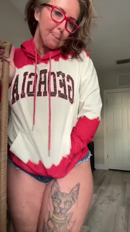 Southern GILF Thick AF