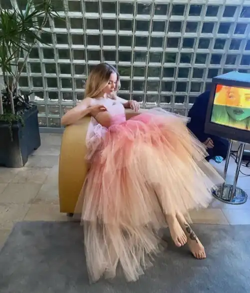 Dove cameron