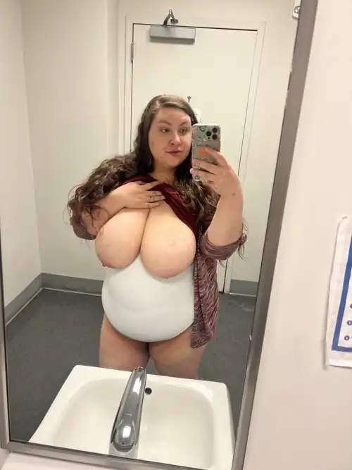 These giant tits missed you guys 😈