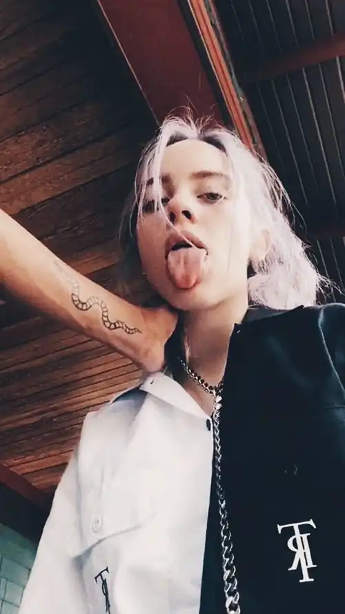 👅