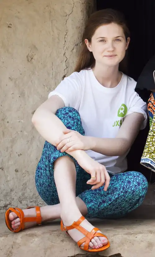 Bonnie looking adorable in orange sandals