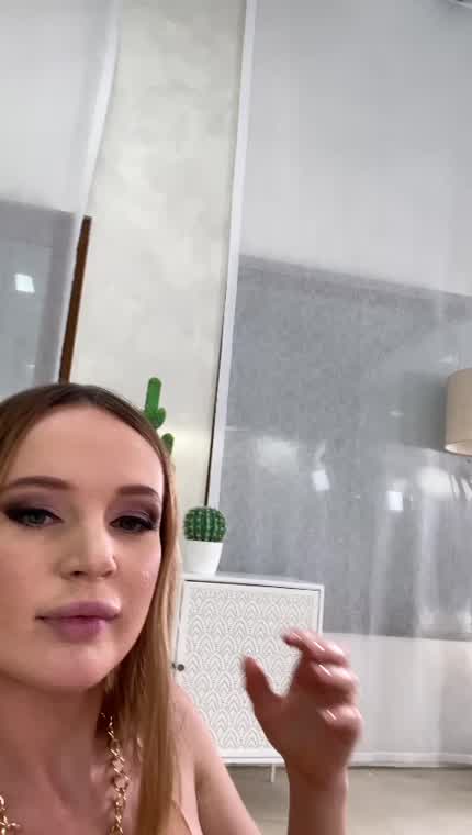Lana Roy & Kaisa Nord - Hard Work