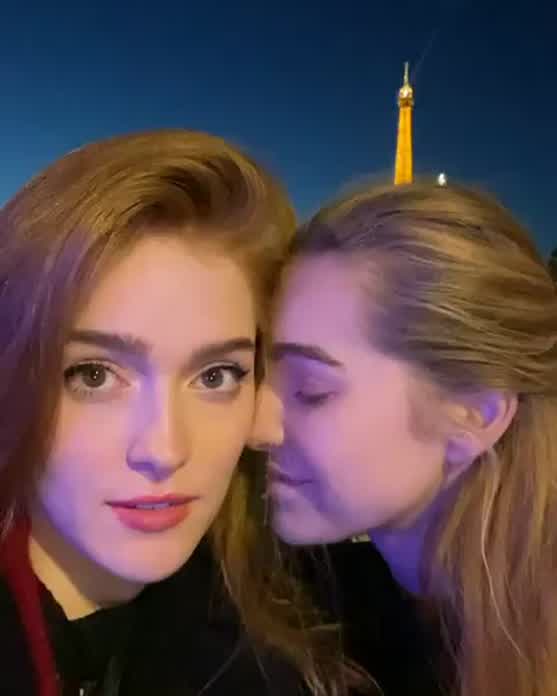 French Kiss in Paris