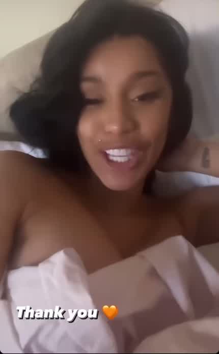Cardi b speak( sametime  her titty🍒🤤)
