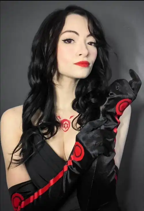 fine cosplay