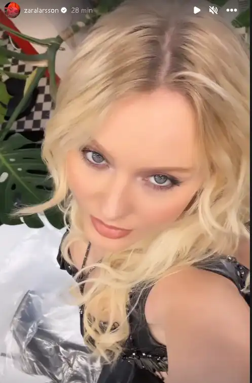 look at those freaky eyes