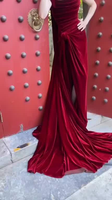 Beautiful video clip of Lily at Cartier Event