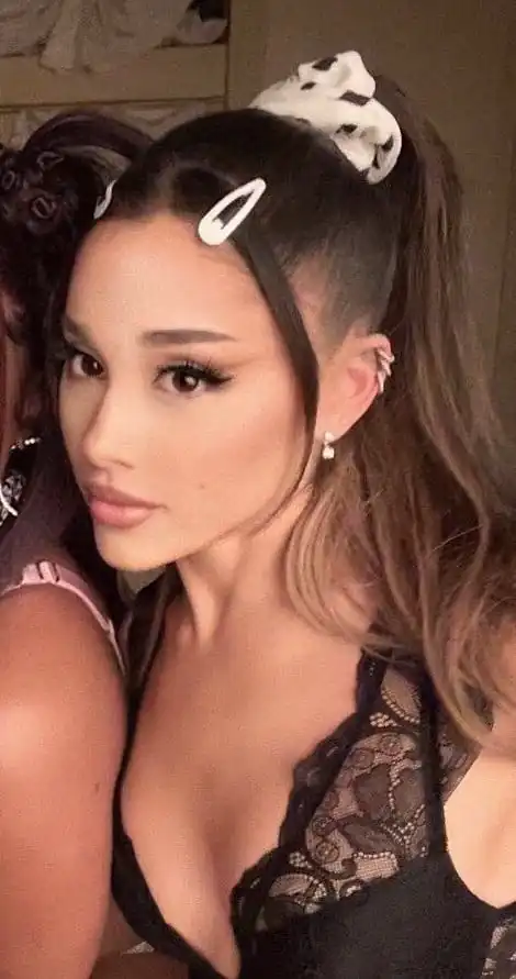 Instagram - 02-05-2021
