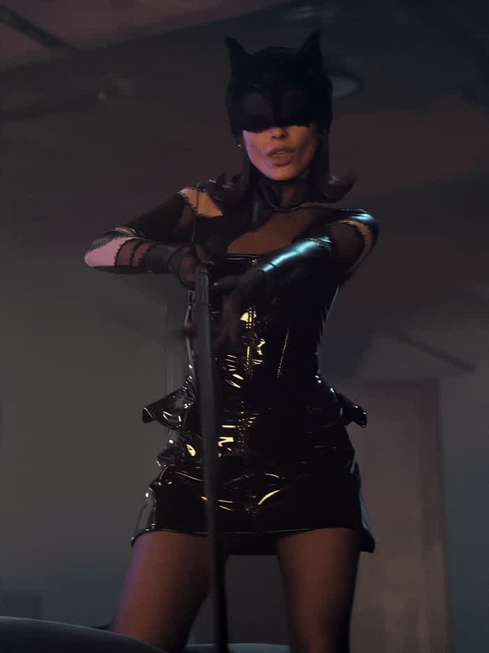 Ari's got you on a tight leash