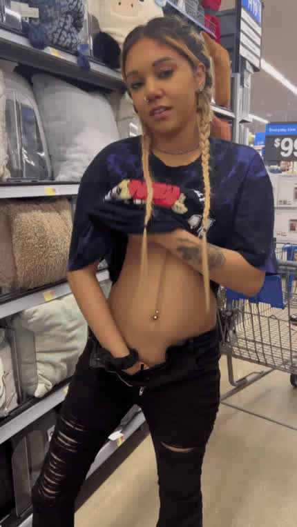 If I was the walmart employee assisting you wwyd 