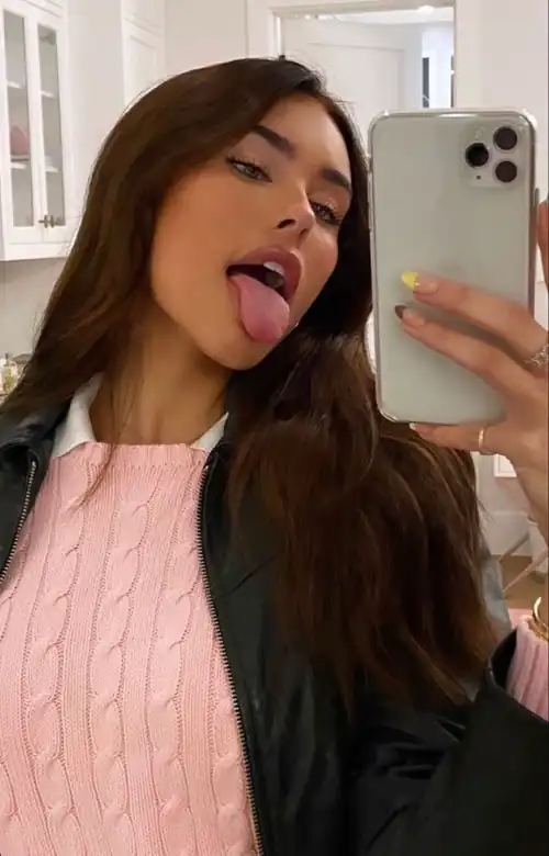 I’ll rp as Madison dm me xx ☺️🥰