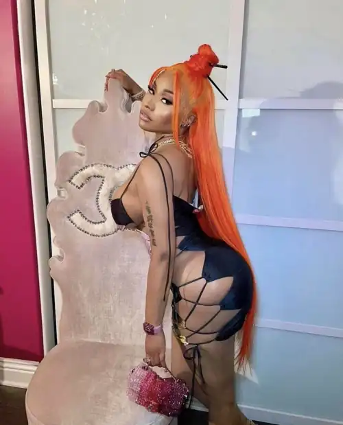 need to someone to stroke with so bad rn~