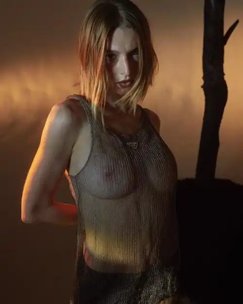 Hunter Schafer makes me rub myself 