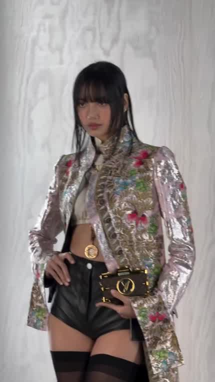 240305 Lisa @ LOUIS VUITTON Paris Fashion Week 