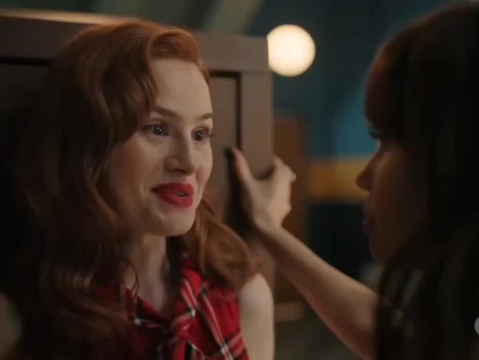 Choni kiss from Riverdale S07E06, May 2023