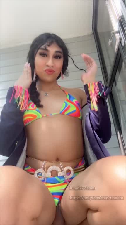 Oops my panties don't fit :)