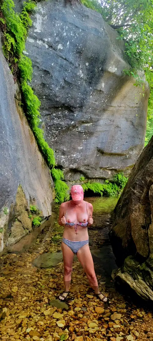 I can't think of a prettier place than this for a titty flash 💥