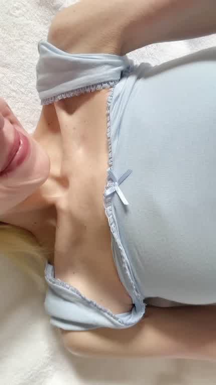 It’s uncommon for normal basic english village girls like me to be on here and show her my blown pussy 
