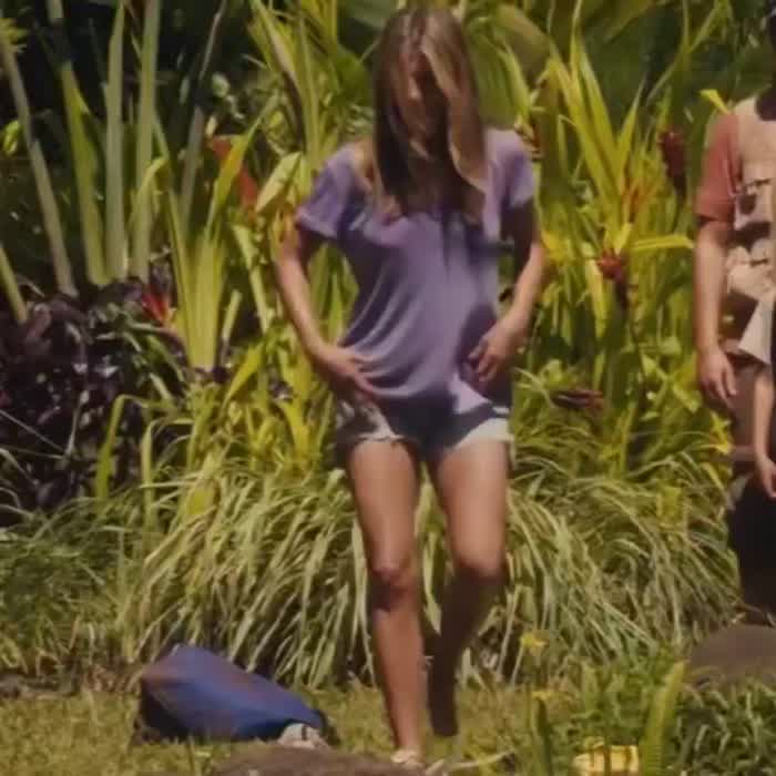 Legs...Legs...Legs... what a killer body 😍🥰🤩