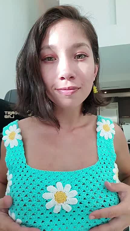 let my boobies brighten up your day 😊