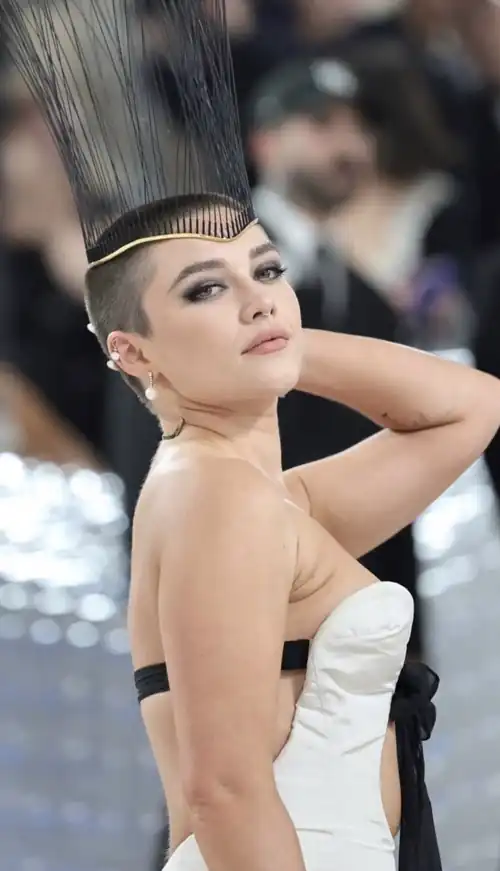 I know some will hate, but damn she looks GOOD