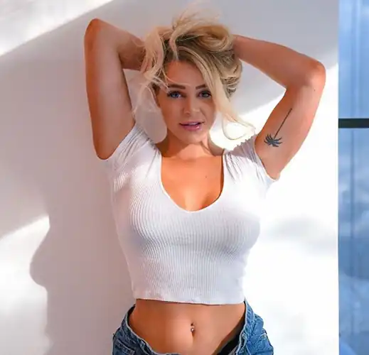 Courtney Tailor