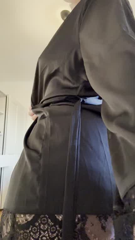 Fuck me in my juicy virgin ass🥵