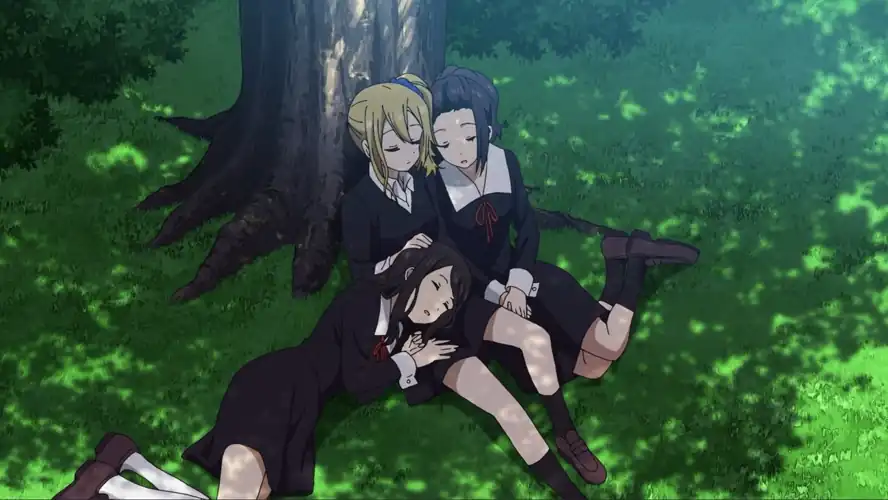 Hayasaka cuddling with her friends.