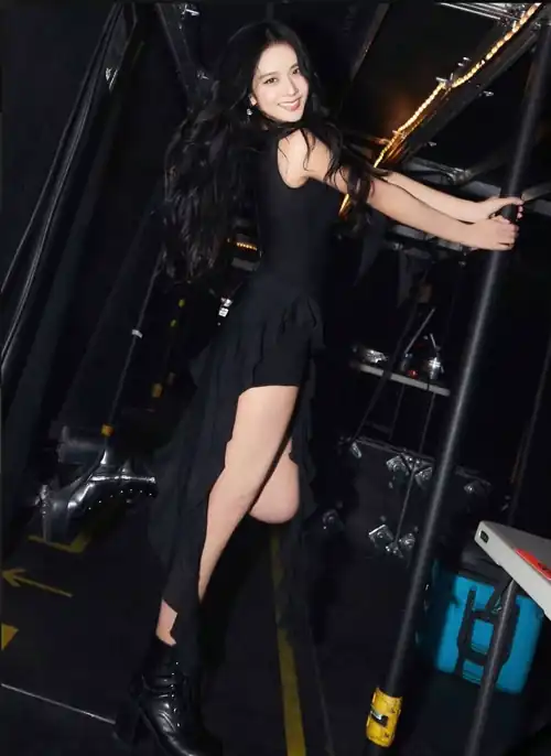 221115 Jisoo