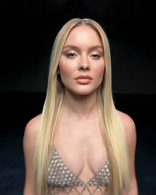 On the cover of Tings magazine March 2024