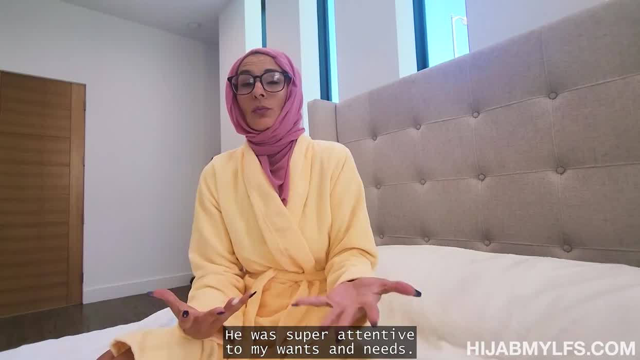 Petite Hijab MILF Tries To Fix A Fast Cummer