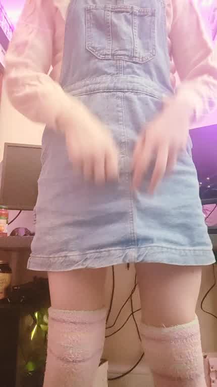 I love when the white on a diaper goes yellow from all the pee 🤭