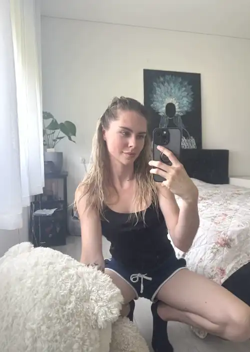 still shy about my face am i cute? F21