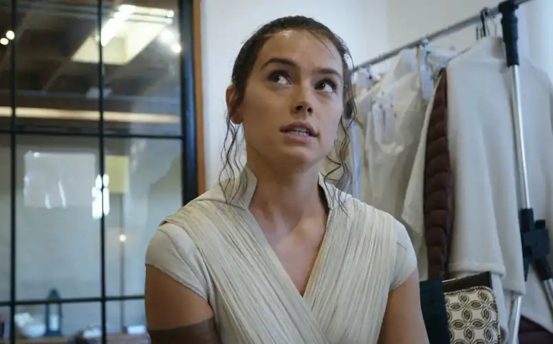 A behind the scene photo Star Wars Episode VIII the force awakens